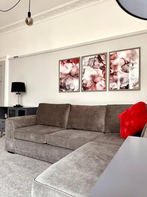 The Retreat - Large Luxury Apartment, Two Mins From Beach Μπόρνμουθ Εξωτερικό φωτογραφία